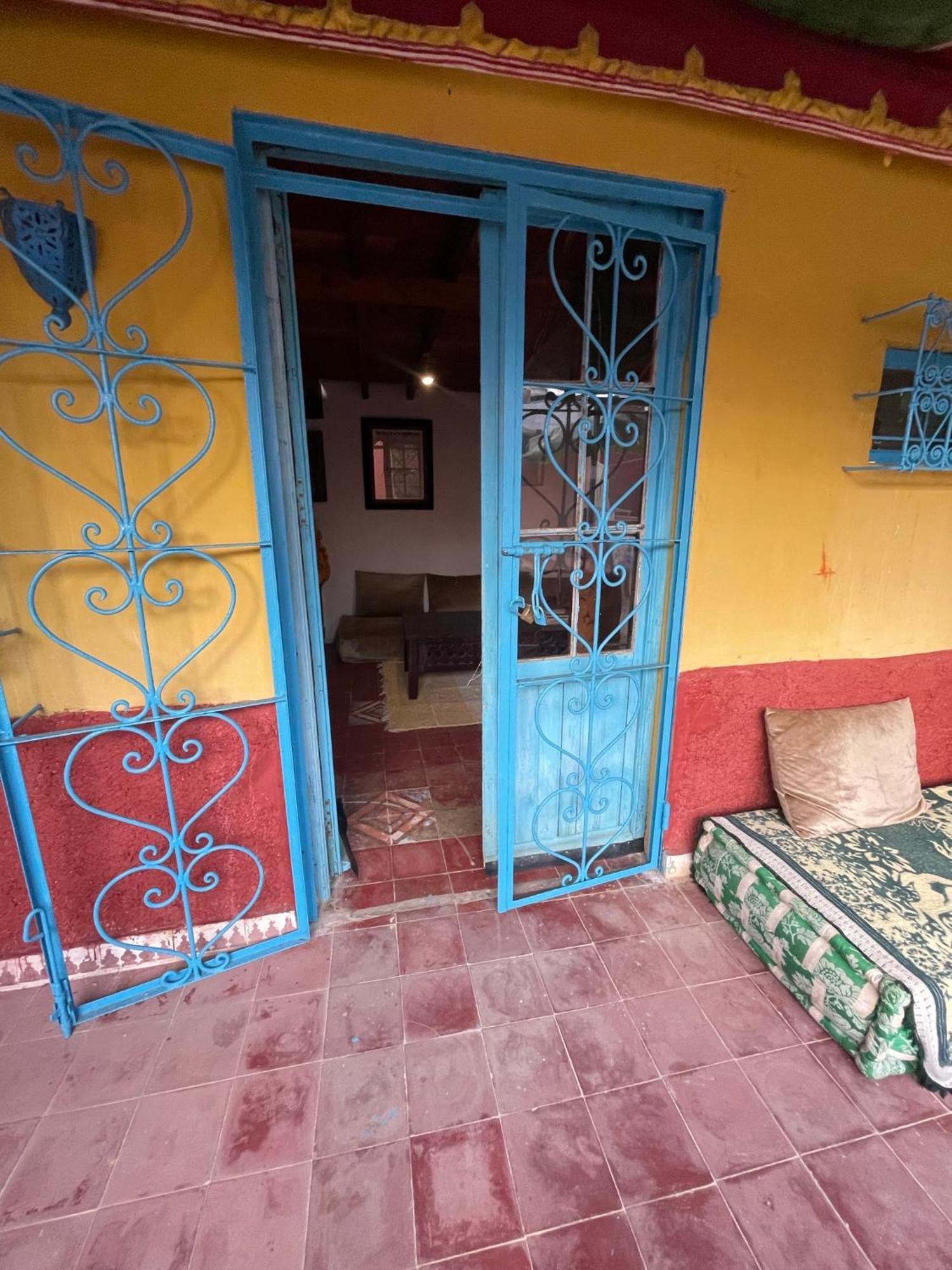 Dar El Pirata Hostel Асила Экстерьер фото