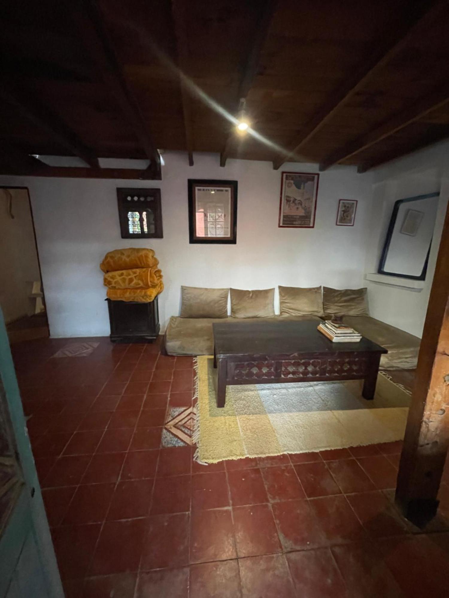 Dar El Pirata Hostel Асила Экстерьер фото